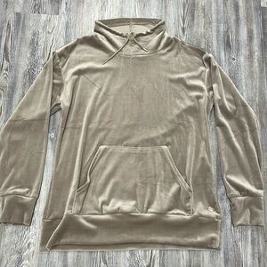 NWOT - Women’s Velour Top